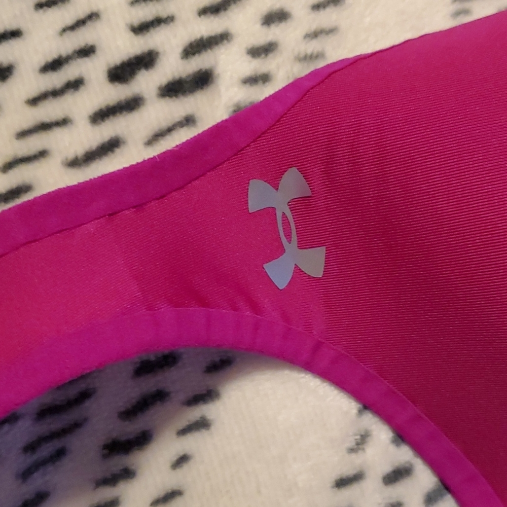 Under Armour Pink Sports Bra Woman's Size 32C - Picture 4 of 13